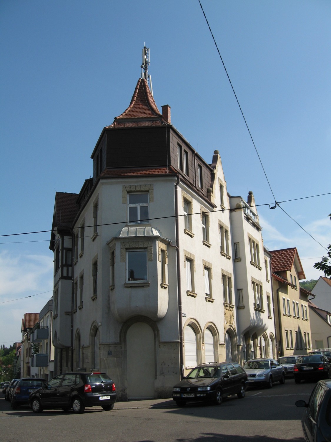 Komplett neu renovierte tolle 3,5-Zi-Wohnung in Stuttgart-Gaisburg mit Wintergarten und Altbaucharme